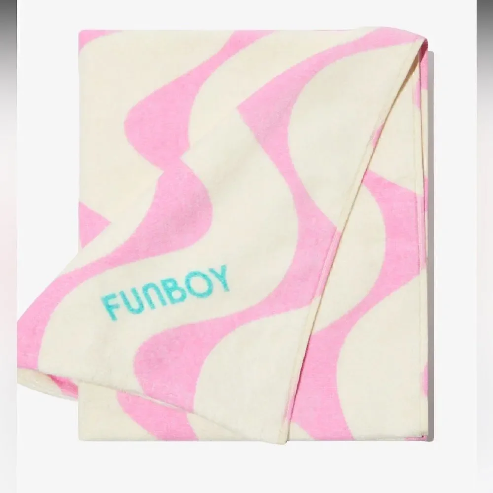 Funboy Poolside Leisure club retro pattern beach towel NWT